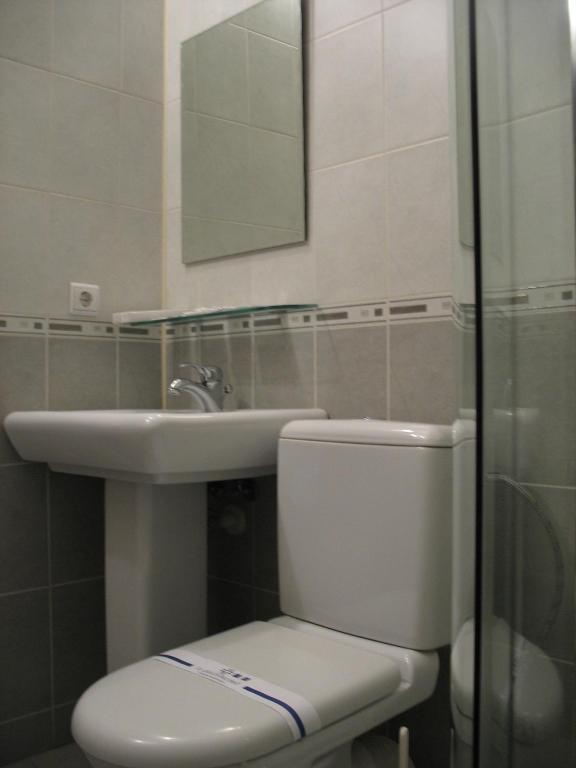 Premier Club Hotel Чернивци Стая снимка